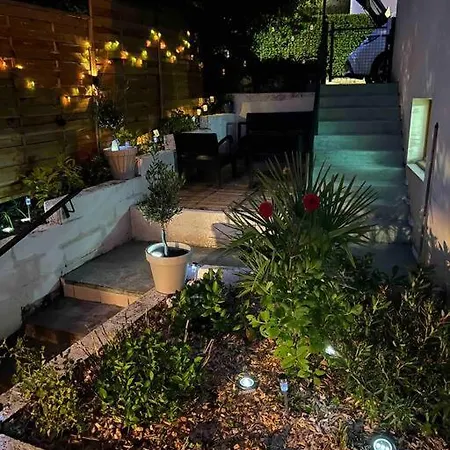 Maison De A Colombages, Wifi, Jardin Casa de Férias